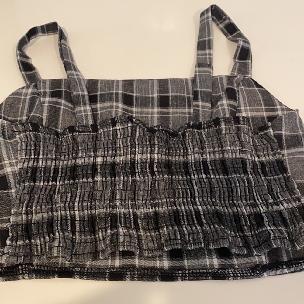 romwe - Picture 2 of 2